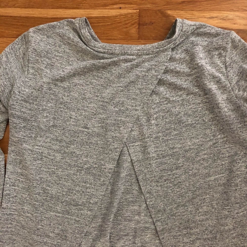 Open Back Top - Picture 4 of 7